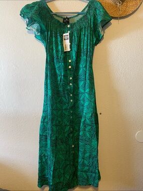 Tanoa Green Button-Front Dress